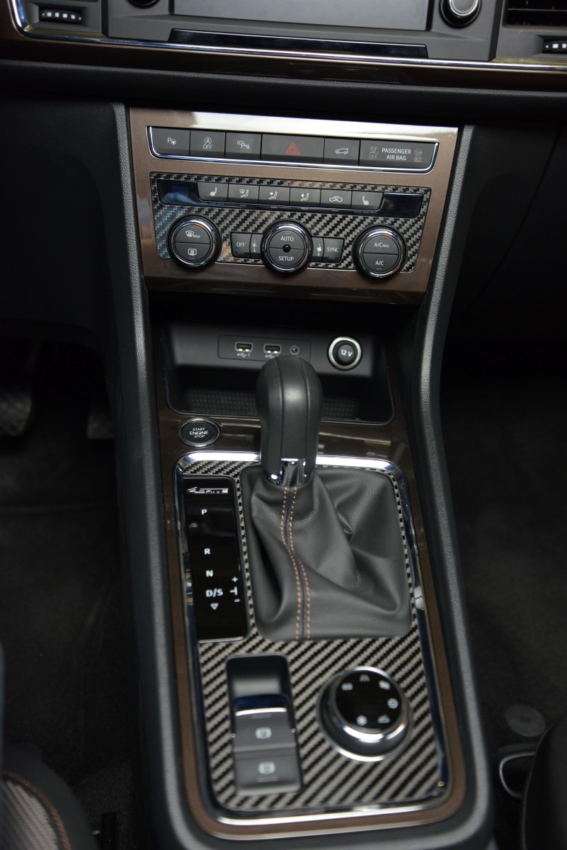 Seat Ateca Set Carbon Fiber Cover Central Console + Climate Control  Panel + Set Button